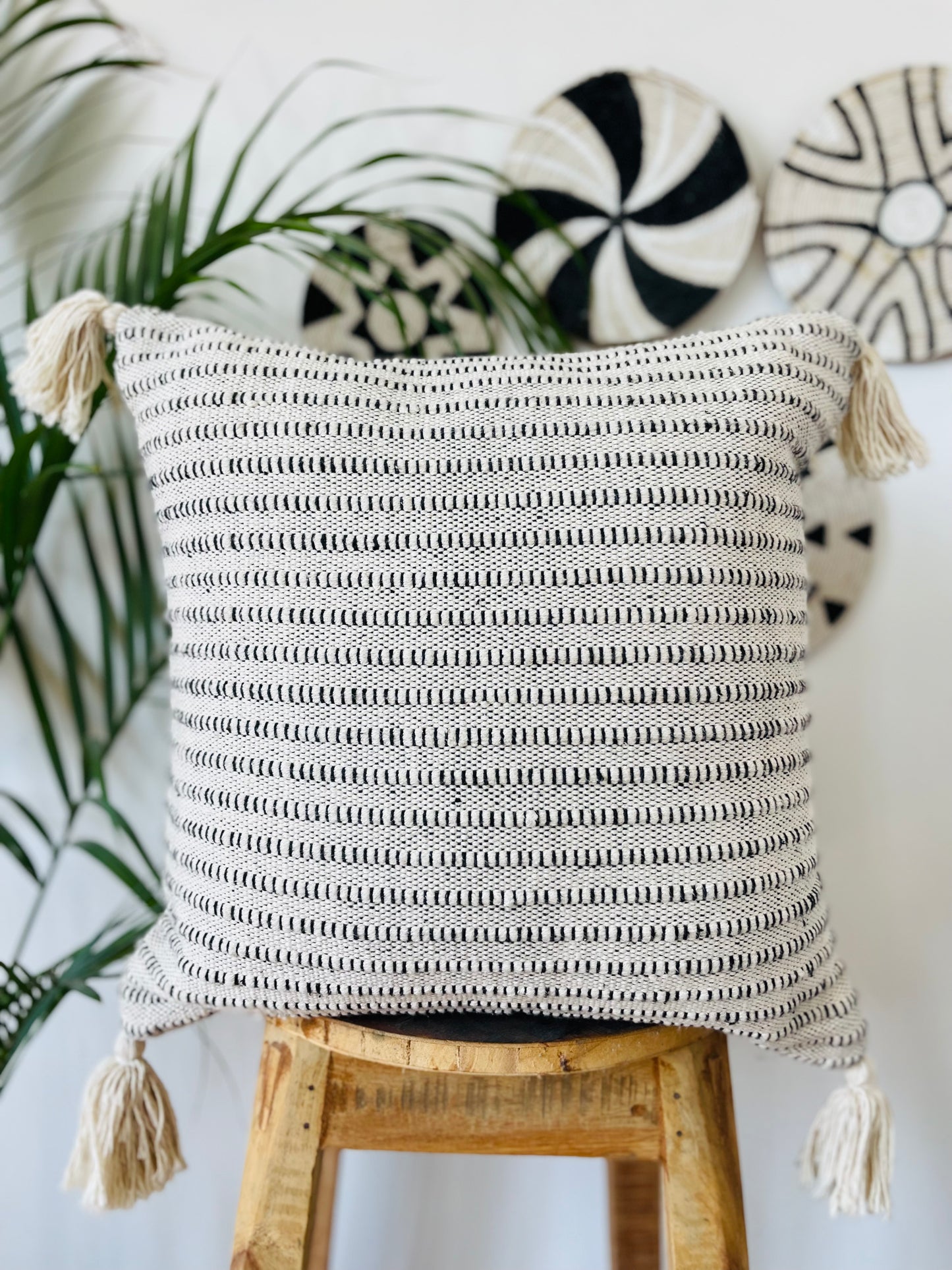 HANDLOOM WOVEN COTTON CUSHION COVER 50X50 CM