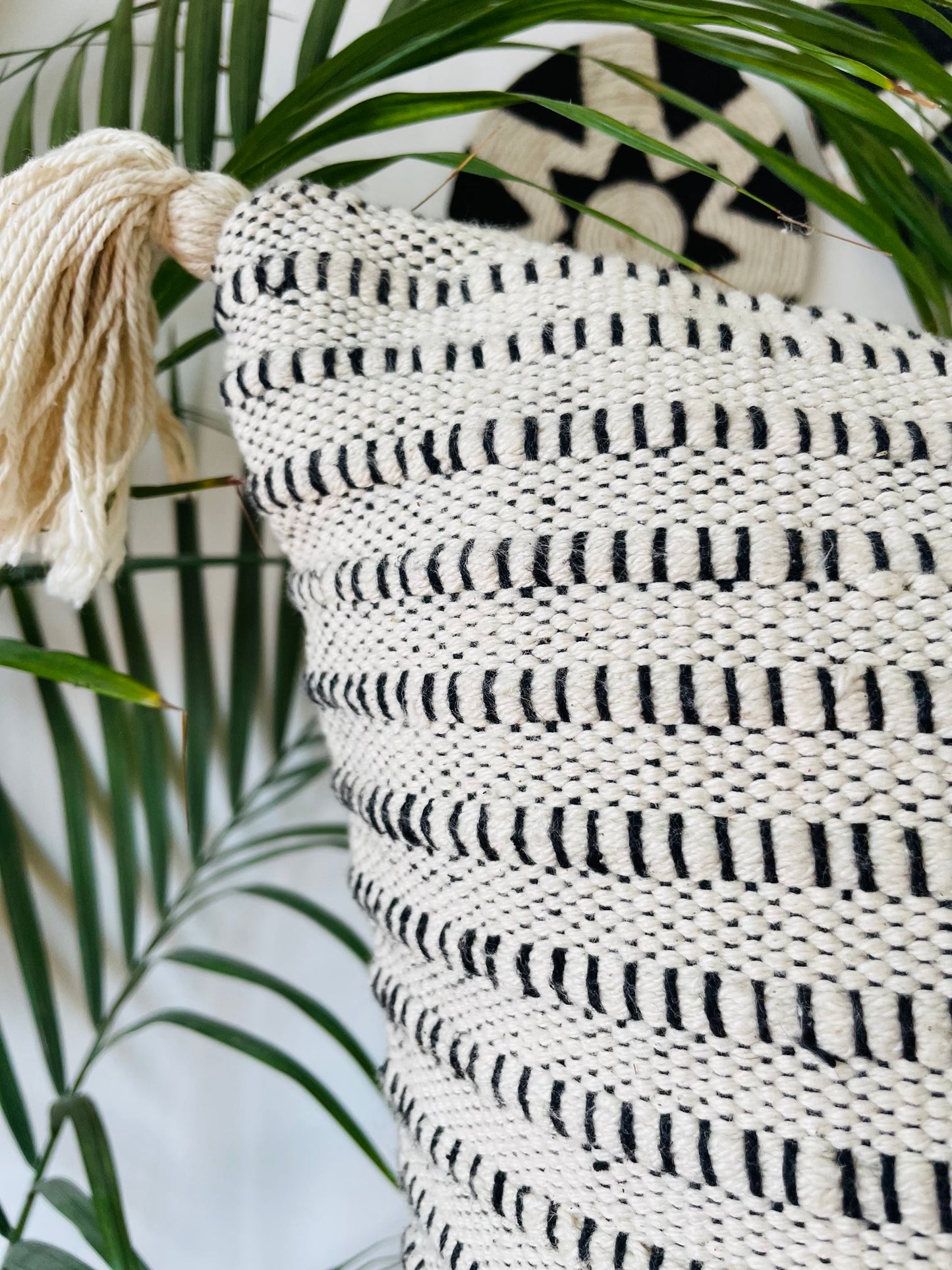 HANDLOOM WOVEN COTTON CUSHION COVER 50X50 CM